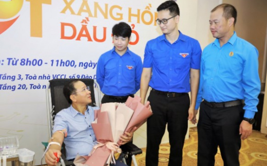 “Giọt Xăng hồng - Giọt Dầu đỏ” Petrolimex gửi tới cộng đồng