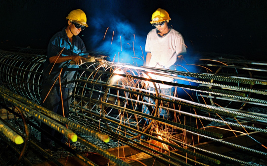 Hàng loạt giải pháp tiết kiệm điện của EVNSPC nhằm đảm bảo cung cấp điện an toàn, ổn định
