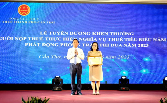 EVNGENCO2 nhận bằng khen về công tác nộp thuế