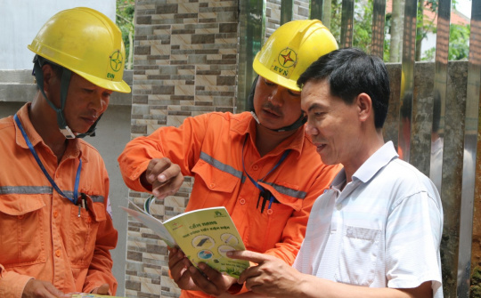 Nắng nóng kéo dài, 63 địa phương ban hành văn bản chỉ đạo về tăng cường tiết kiệm điện