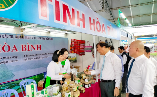 Hội chợ Công Thương vùng Đồng bằng sông Cửu Long - An Giang - "Điểm nhấn" trong quan hệ ngoại giao Việt Nam - Campuchia