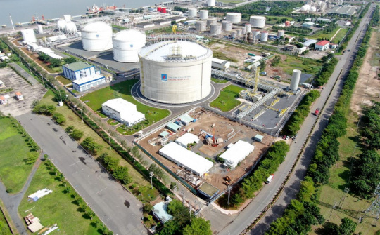 Thị trường LNG chuyển biến thuận lợi cho người mua và giải pháp cho năng lượng Việt Nam