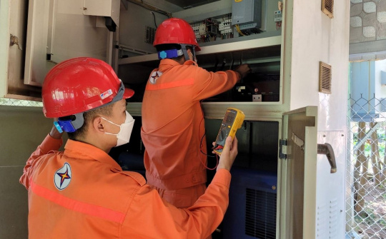 Đoàn thanh niên Thủy điện Trung Sơn ra quân kiểm tra, bảo dưỡng trạm cảnh báo khẩn cấp EPP