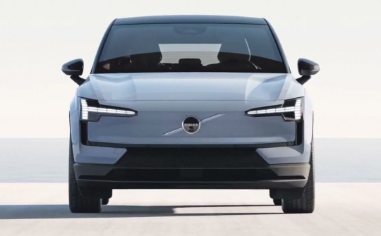 Volvo EX30 2024 - SUV điện cỡ nhỏ giá 'mềm'