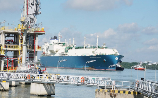 Chuyến tàu nhập khẩu LNG cập bến Thị Vải: Dấu mốc trong lộ trình chuyển đổi năng lượng xanh của PV GAS