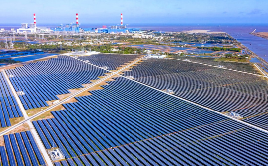 Tập đoàn Create Capital (CRC): Cổ phiếu bật tăng 14% sau thông tin mua lại nhà máy pin mặt trời