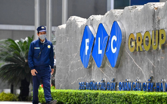 Vừa được chuyển qua UPCoM, hai cổ phiếu thuộc “họ FLC” đã bị đình chỉ giao dịch