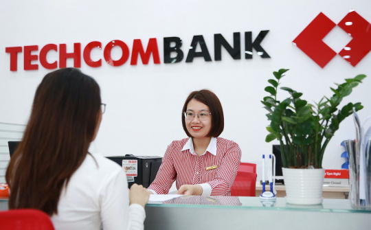 Ngân hàng Techcombank: Giám đốc Kế toán đăng ký bán gần hết cổ phiếu đang nắm giữ