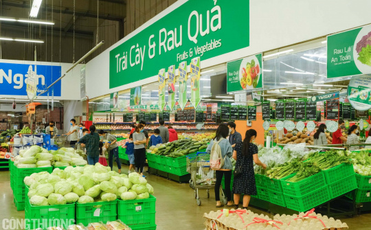 Quy mô thị trường trong nước vượt 3.000 nghìn tỷ đồng, tiếp tục tạo lực đẩy cho nền kinh tế trong 6 tháng