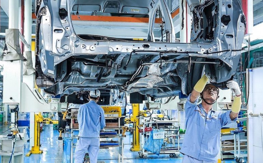 Vĩnh Phúc: Ngành linh kiện điện tử tăng trong khi ngành công nghiệp sản xuất ô tô giảm mạnh