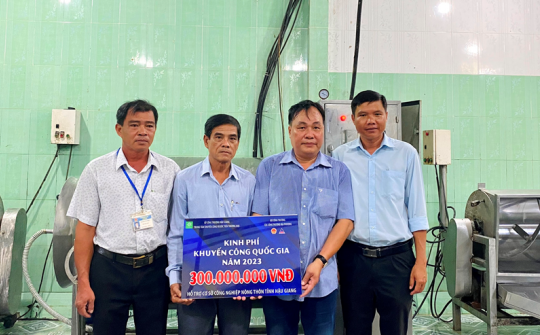 Khuyến công Hậu Giang: Hỗ trợ doanh nghiệp ứng dụng máy móc sử dụng năng lượng xanh - sạch