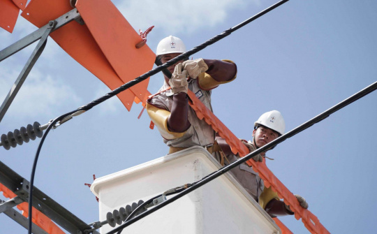 Nắng nóng cao điểm, phụ tải miền Bắc có thể chạm mốc 470 triệu kWh/ngày