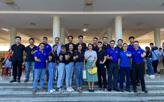 [Tin ảnh] Tuổi trẻ DRC: "Hiến giọt máu đào - Trao người sự sống"