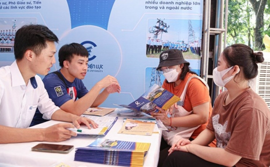 Trường Đại học Điện lực đồng hành cùng thí sinh chọn nguyện vọng xét tuyển