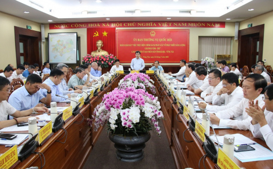 Băn khoăn cơ chế giao vốn triển khai dự án cấp điện lưới cho Côn Đảo