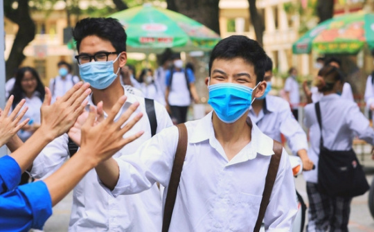 Không ưu tiên thí sinh đăng ký nguyện vọng 1 trong trường hợp bằng điểm