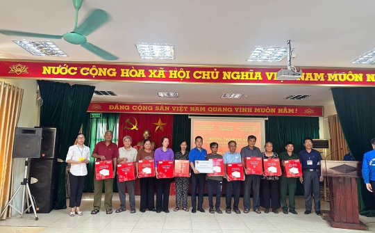 Đoàn Thanh niên Công ty CP Xà Phòng Hà Nội tri ân các anh hùng liệt sĩ