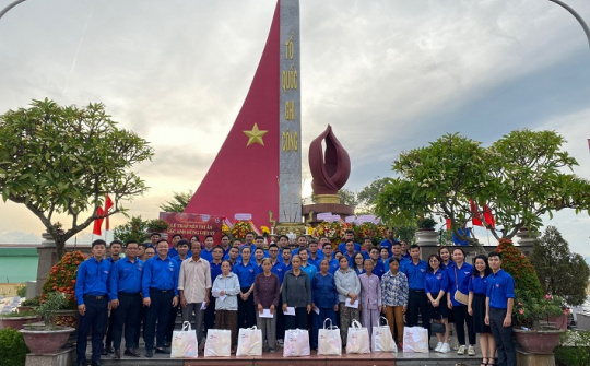 Thắp nến tri ân nhân kỷ niệm 76 năm Ngày thương binh - liệt sĩ