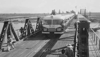 Chặng đường 10 năm công nghiệp hoá (1965 - 1975)