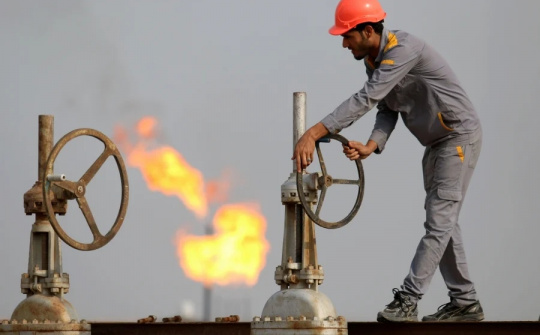 Hàng loạt quốc gia OPEC+ vừa tuyên bố giảm thêm sản lượng khai thác dầu thô