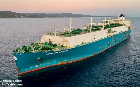 PV GAS tiếp nhận chuyến tàu LNG đầu tiên về Việt Nam