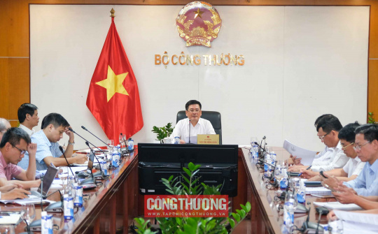 Đẩy nhanh tiến độ 13 dự án điện khí LNG trong Quy hoạch điện VIII