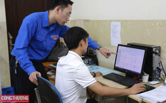 Đoàn Thanh niên Cục Xuất nhập khẩu hỗ trợ doanh nghiệp thực hiện thủ tục hành chính