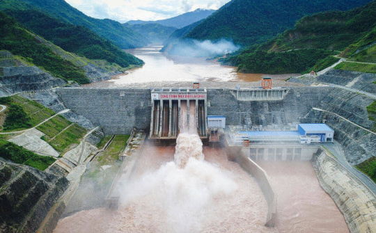 Mực nước hồ thủy điện ngày 13/8: Thủy điện miền Bắc nâng mực nước, Lai Châu tiếp tục phải xả tràn