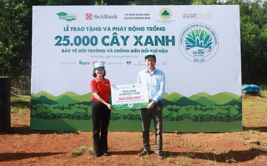 Ngân hàng SeABank trao tặng 25.000 cây phủ xanh đất rừng tại Đắk Lắk