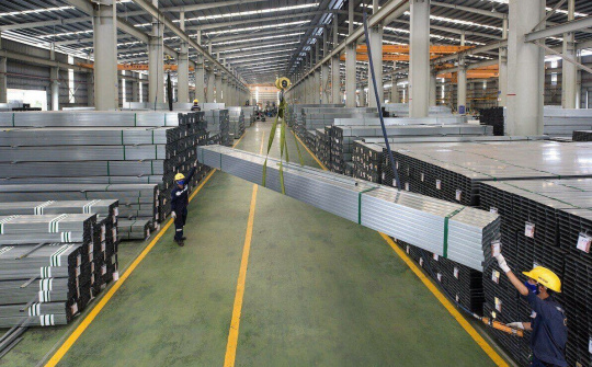Giá thép hôm nay 19/8: Sản xuất và tiêu thụ thép xây dựng giảm mạnh