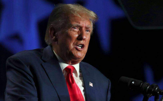 Quốc tế nổi bật: Ông Donald Trump liên tục gặp rắc rối