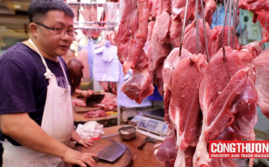 Giá heo hơi hôm nay 22/8: Nguồn cung heo dịp Tết này liệu có thiếu?