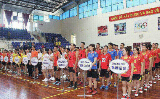 Khai mạc Giải bóng chuyền phong trào TKV năm 2023