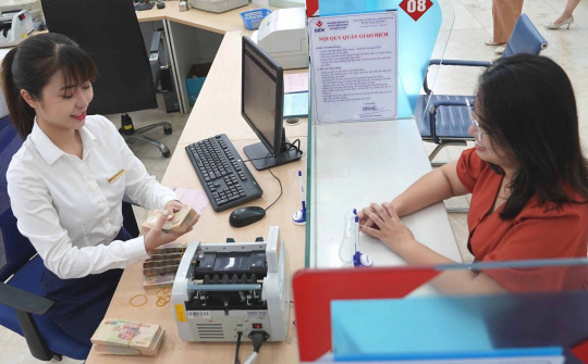 Thủ tướng chỉ đạo hoàn thành rà soát, sửa đổi Thông tư 06/2023/TT-NHNN trong ngày 25/8/2023