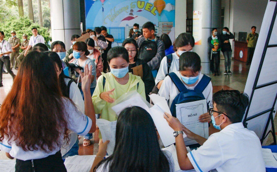 Điểm chuẩn chính thức Trường Đại học Kinh tế - Luật - Đại học Quốc gia TP. Hồ Chí Minh 2023