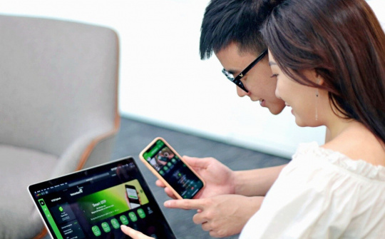 Nên gửi tiết kiệm online hay truyền thống tại Vietcombank?