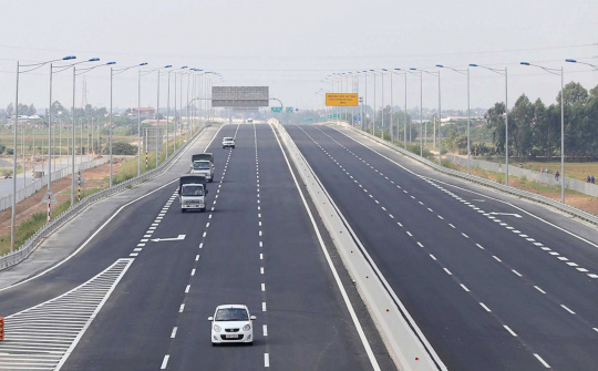 Mở rộng đường Hòa Lạc - Hòa Bình lên 6 làn theo hình thức PPP