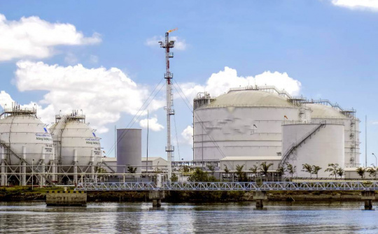 Ký thỏa thuận hợp tác xây dựng trạm chiết nạp LPG Quảng Ngãi