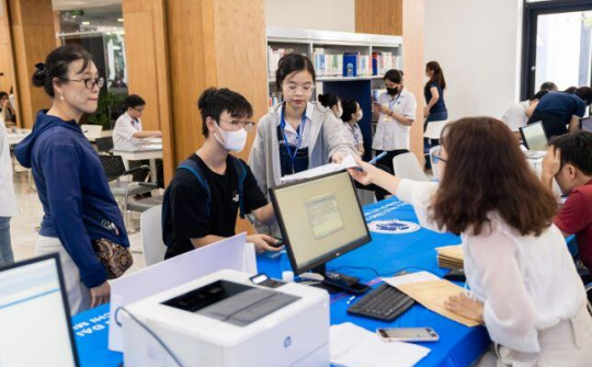 HUIT: Quy trình nhập học cho tân sinh viên thuận tiện, ấn tượng