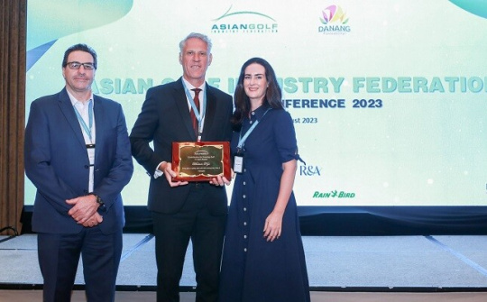 Chủ tịch BRG được vinh danh tại Hội nghị Gôn quốc tế AGIF Đà Nẵng