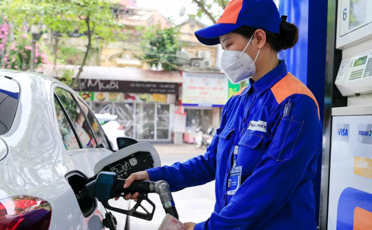 Đảm bảo nguồn cung xăng dầu cho hoạt động sản xuất kinh doanh và sinh hoạt
