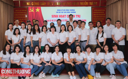Học tập, làm theo và noi gương Bác trong công tác làm báo tại Tạp chí Công Thương