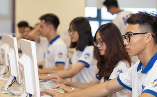 Sự phát triển của khoa học công nghệ - cơ hội và thách thức đối với giáo dục đại học ở Việt Nam