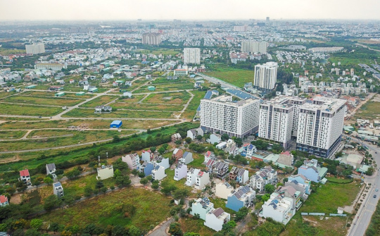 Lãi nửa năm chỉ đạt 2 tỷ đồng, cổ phiếu HQC của Địa ốc Hoàng Quân dưới giá cốc trà đá