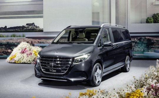 Lộ diện bản facelift của Mercedes-Benz V-Class 2024