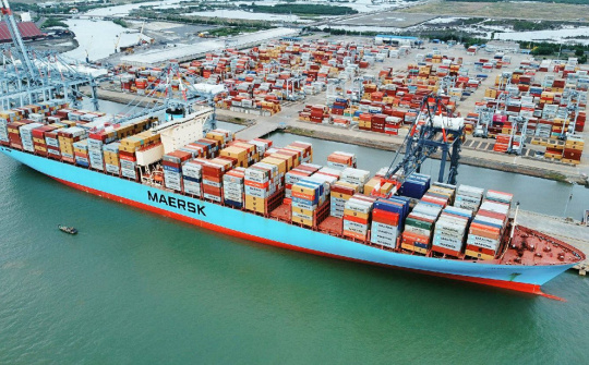 Việc tăng giá sàn xếp dỡ container sẽ tác động như nào đến các doanh nghiệp cảng biển Việt Nam?