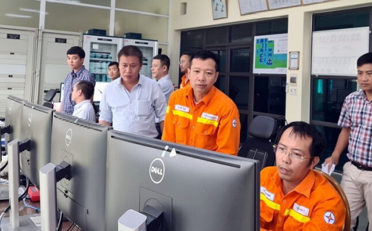 Hoàn thành thay thế máy biến áp AT1 trạm biến áp 500kV Quảng Ninh