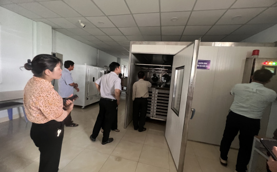 Ninh Thuận: Kinh phí khuyến công quốc gia hỗ trợ máy sấy bơm nhiệt cho sản phẩm nho