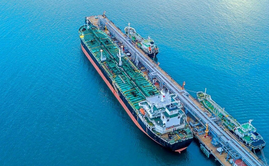 PV Trans (PVT) hưởng “trái ngọt” từ chiến lược tích cực trẻ hoá đội tàu và giá cước tàu dầu neo cao