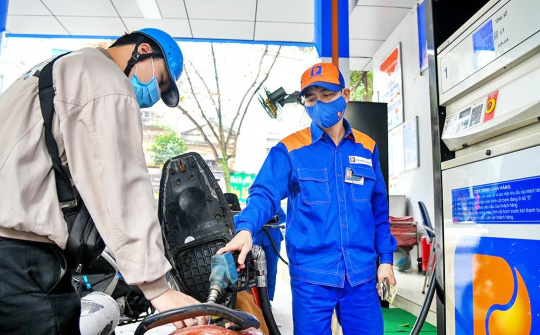 Giá xăng dầu hôm nay 21/9/2023: Xăng dầu đồng loạt tăng mạnh